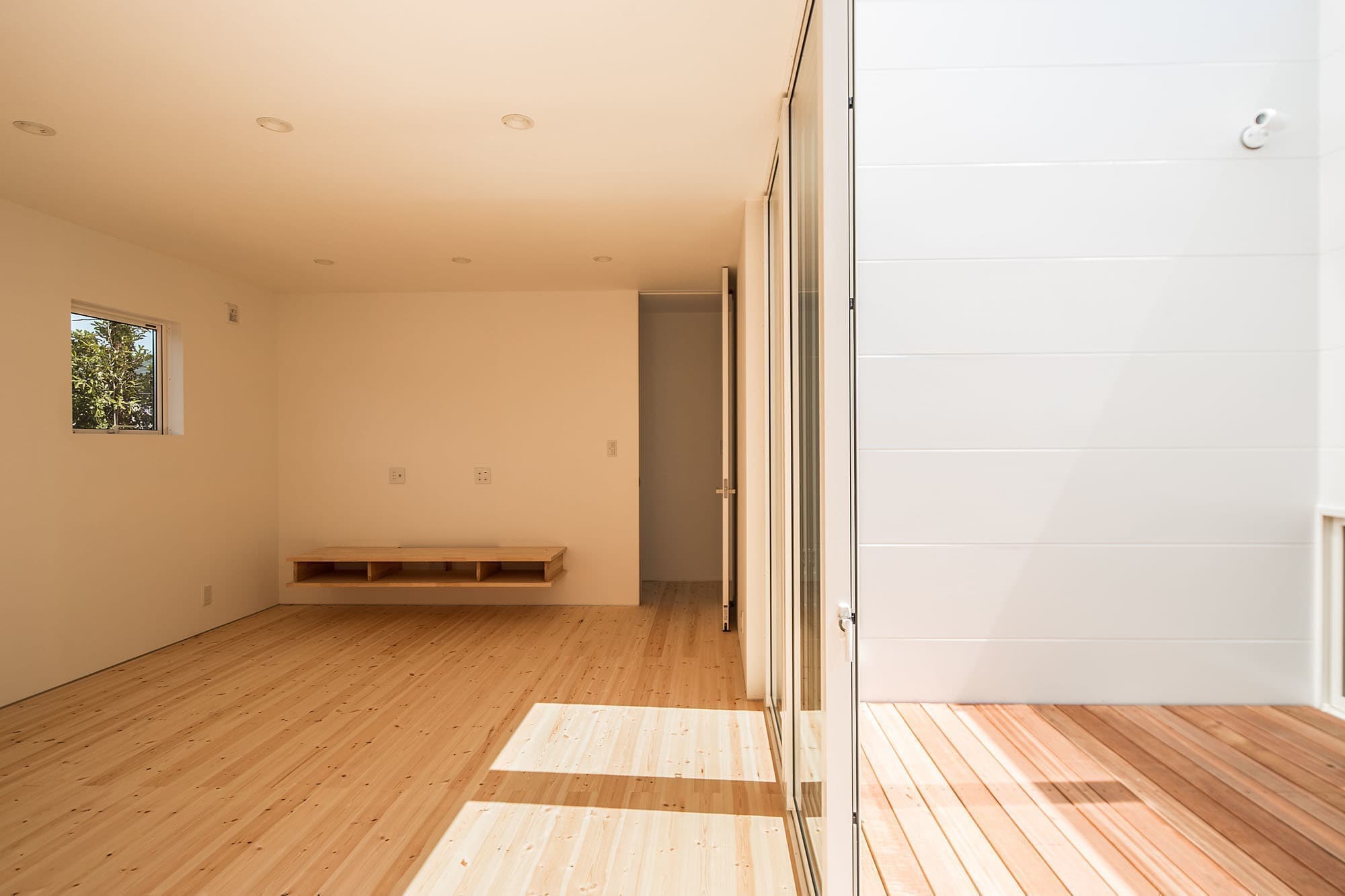 SIMPLE IS NOT SIMPLE. SIMPLE NOTE